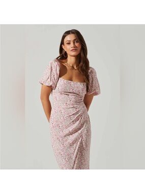 Square-Neck Pink Floral Midi Cocktail Dress with Puff Sleeves by ASTR